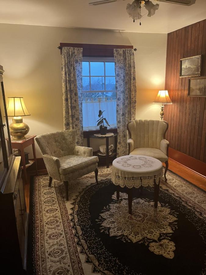 The Hazelhouse Bed & Breakfast Chilliwack Ngoại thất bức ảnh