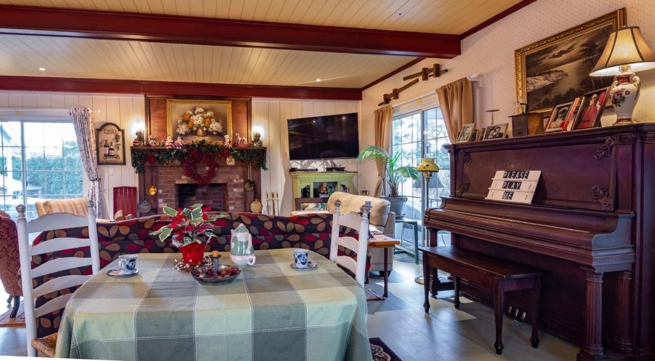 The Hazelhouse Bed & Breakfast Chilliwack Ngoại thất bức ảnh